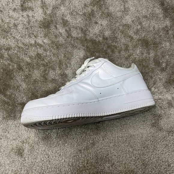 Nike Air Force 1 Low White Sneakers Size‎ 10 Mens Classic Casual Shoes - Picture 7 of 11